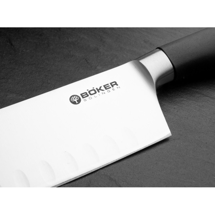 Кухонный нож-сантоку с воздушными карманами Boker Core Professional Santoku with Hollow Edge (130835)