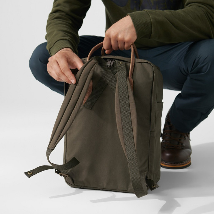 Рюкзак Fjallraven Kanken No.2 Laptop 15" Deep Red (23569.325)