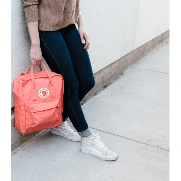 Рюкзак Fjallraven Kanken Laptop 15" Dahlia (27172.307)
