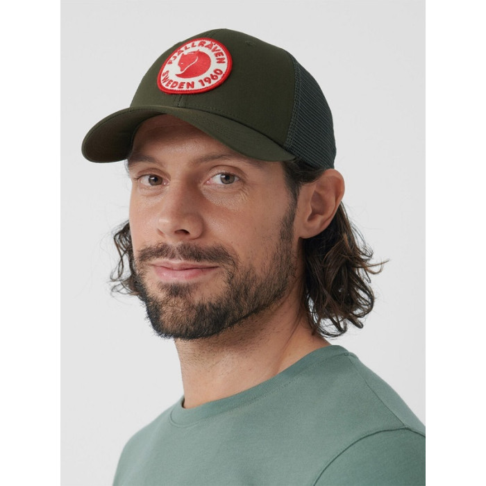 Бейсболка Fjallraven 1960 Logo Langtradarkeps, Deep Forest (78138.662)