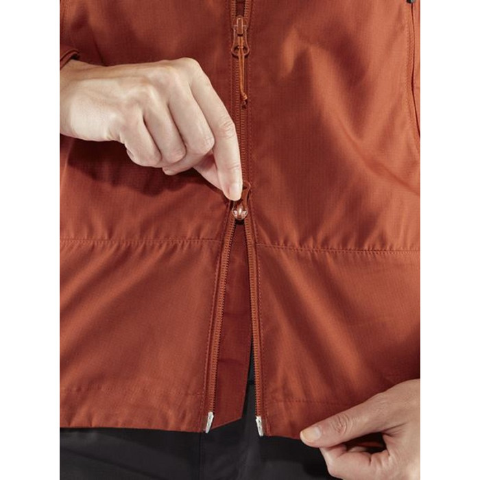 Куртка женская Fjallraven Abisko Lite Trekking Jacket Cabin Red/Rowan Red (86131.321-333)