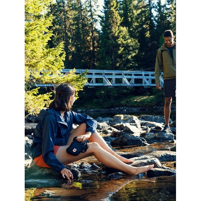 Шорты женские Fjallraven High Coast Relaxed Shorts Rowan Red (87034.333)