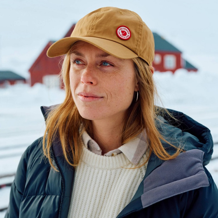 Бейсболка Fjallraven Logo Cap, Buckwheat Brown (13100181.232)