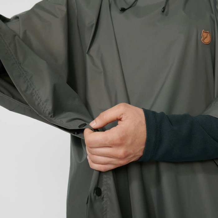 Пончо Fjallraven Poncho, Dark Olive (80724.633)