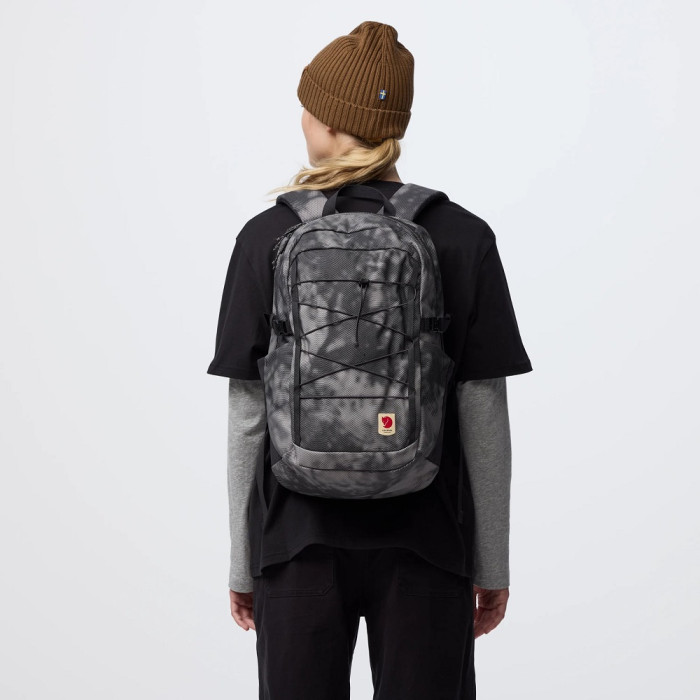 Рюкзак Fjallraven Skule Graphics 24 Fossil/Shade (23200413.118-987)
