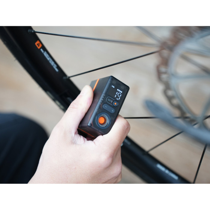 Велосипедный мини насос-задняя фара Flextail Tiny Tire Pump ACS, черный (6975755966342)
