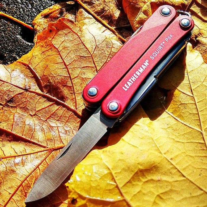 Мультитул Leatherman Squirt PS4 Red (831227)