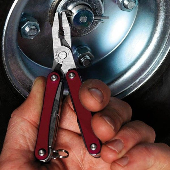 Мультитул Leatherman Squirt PS4 Red (831227)