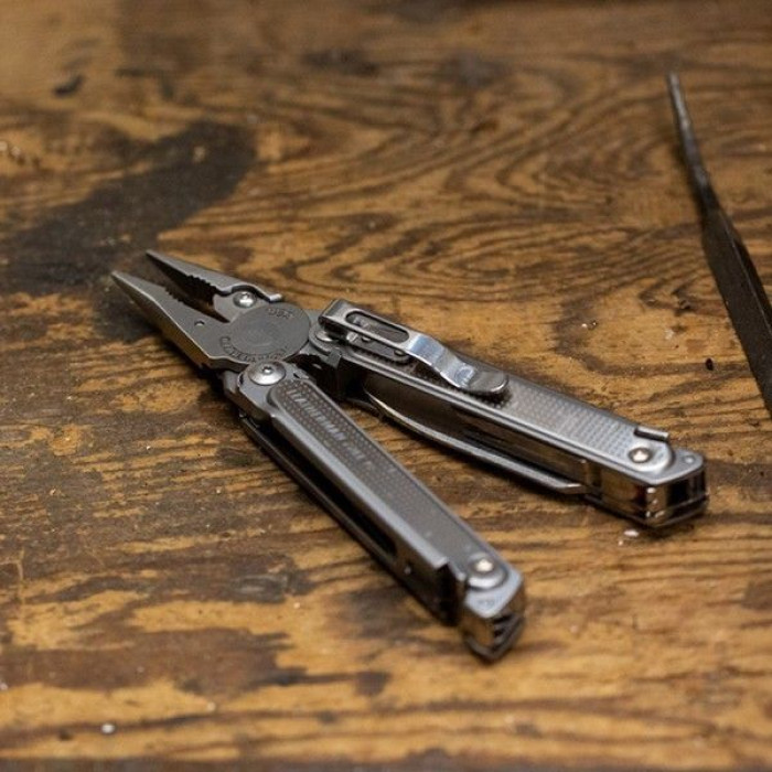 Мультитул Leatherman Free P2 (832638)