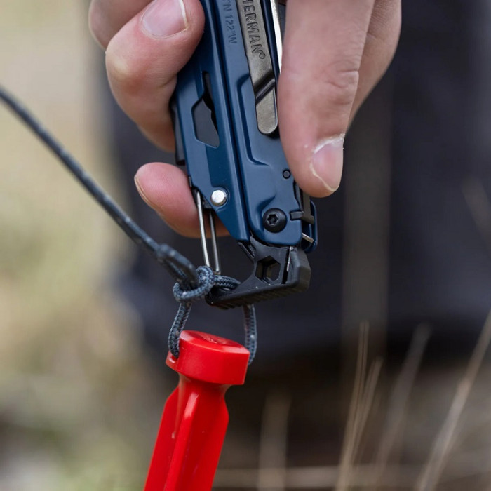 Мультитул Leatherman Signal Nocturnal (833323)