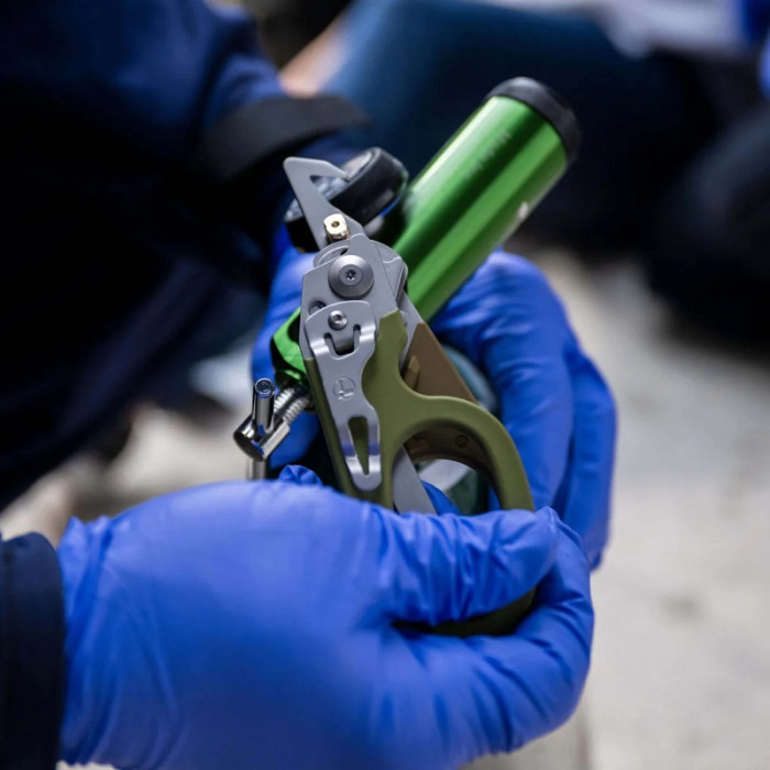 Мультитул Leatherman Raptor Rescue Woodland, Utility (833490)