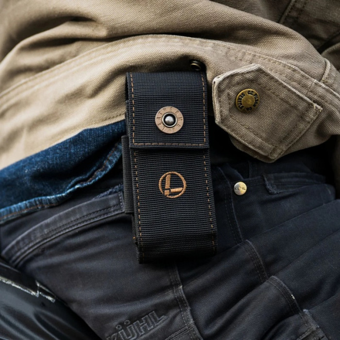 Чехол для мультитула Leatherman Nylon Sheath W/Pockets Large 4.75", черный нейлон с бронзовыми деталями и карманами-резинками (939952)