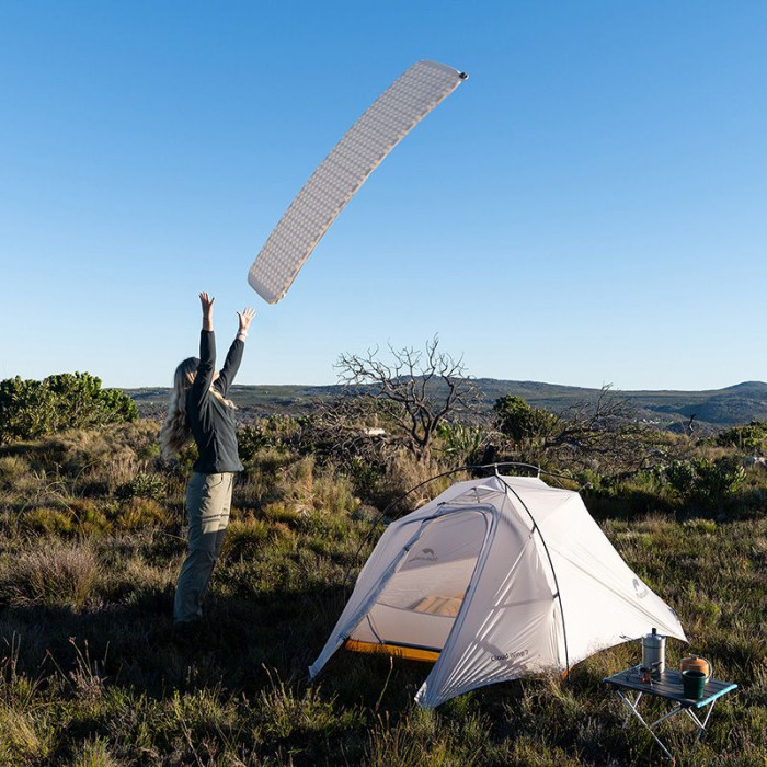 Самонадувний килимок Naturehike CNK2300DZ013, 35 mm, Grey (6976023926976)