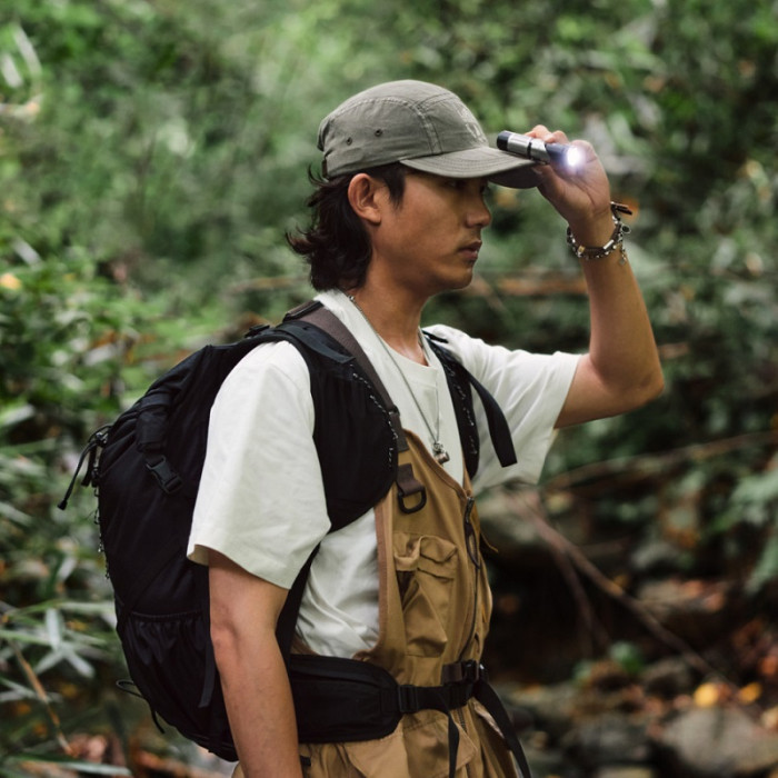 Ліхтар з кліпсою Naturehike CNK2450ZM013, Black-Grey (6976507668521)