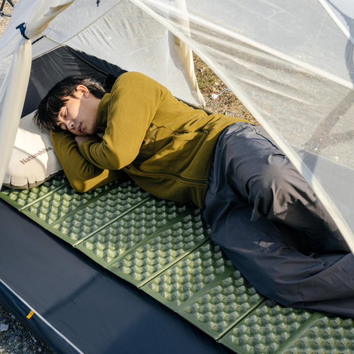 Коврик туристический складной одноместный IXPE Naturehike CNK2650WS010 с алюминиевой пленкой, 200x60x2.3 см, зеленый (6977465865663)