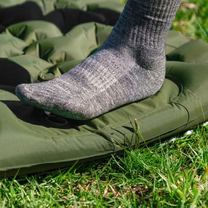 Матрац надувний одинарний із мішком для надування Naturehike CNK2550WS019, 65 mm, Green (6977465869630)